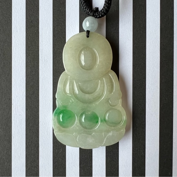 💚JADE GUANYIN BUDDHA Small Thin authentic jadeite necklace - Picture 10 of 11